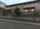 静かな住宅街の外観