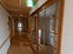 快適な廊下設計の施設