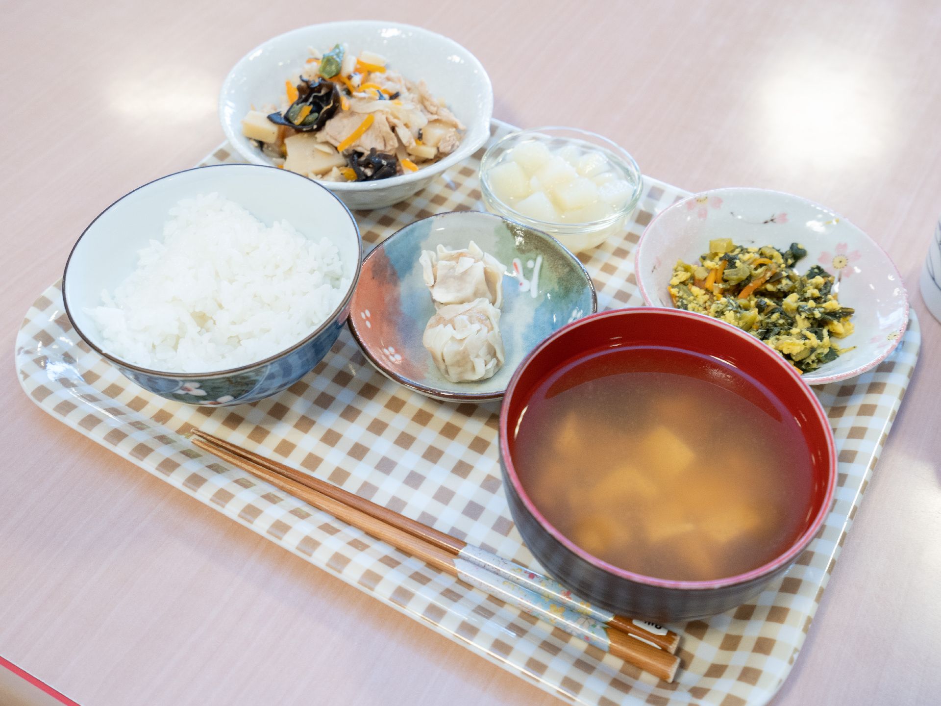 入居者の好み、体調、持病などを考慮して作られている食事