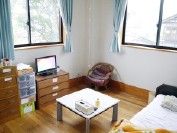 明るい個室の一角