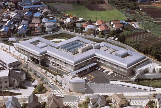 広々とした施設全景