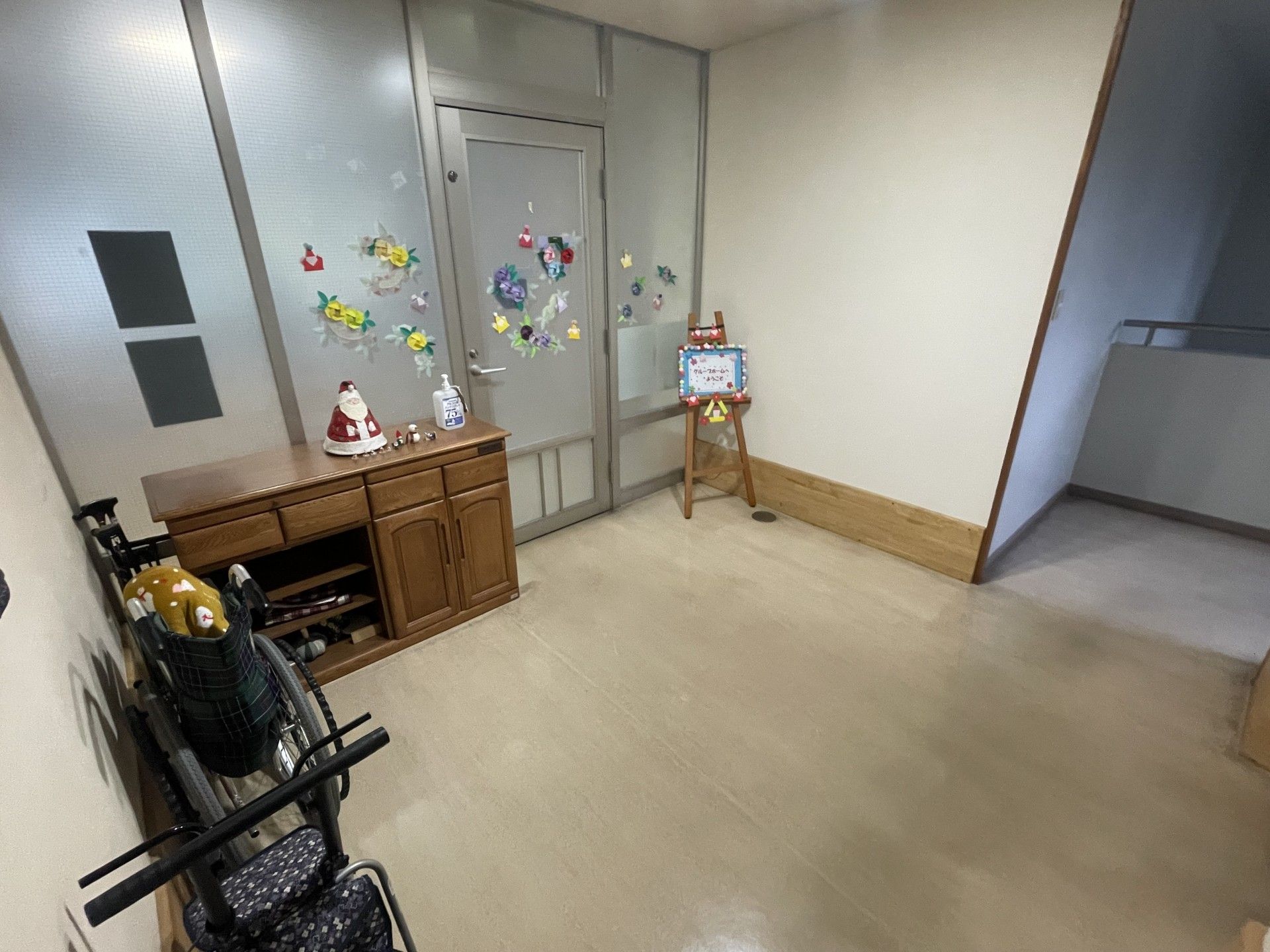 飾り付けられた廊下