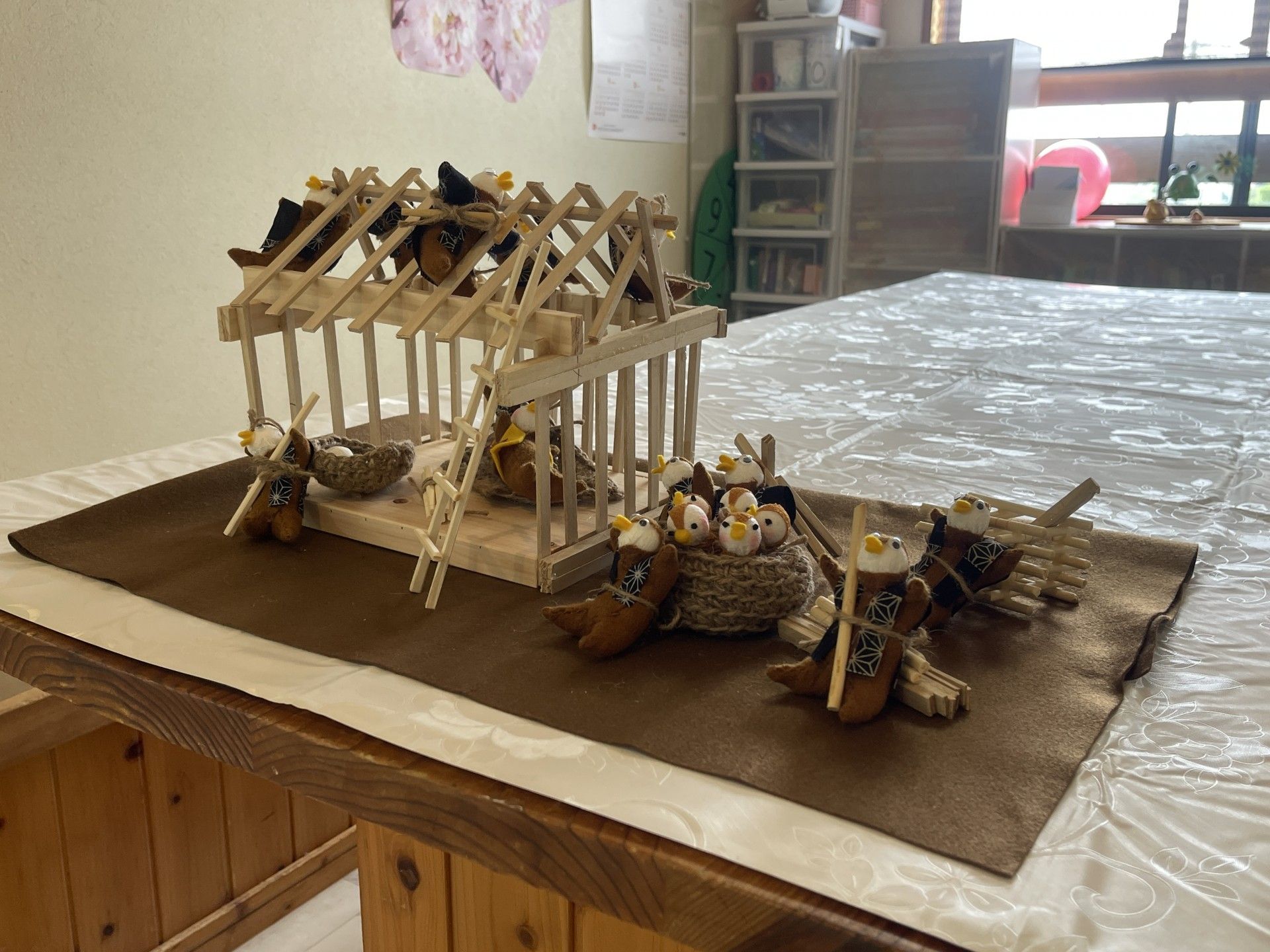 手作りの鳥の飾り