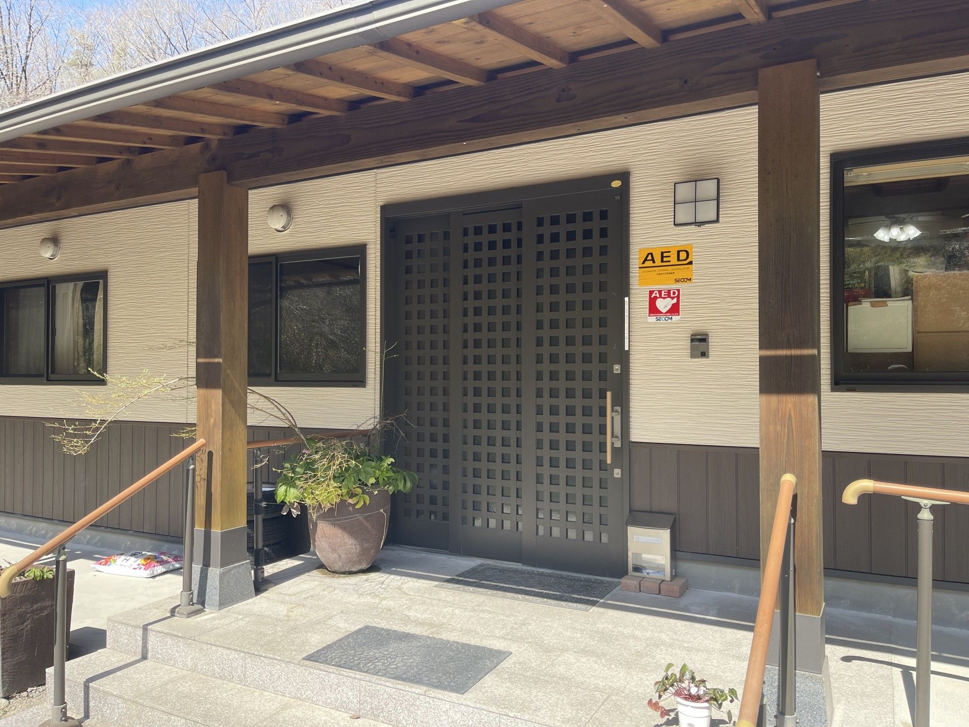 安全設備完備の玄関