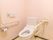 トイレの両側には手すりが完備されている。床は段差がなくスッキリしているので、転倒の心配が少ない。清掃が行き届いている。
