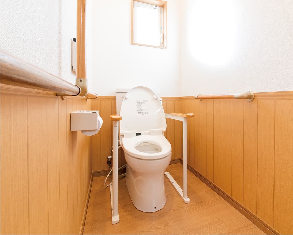 バリアフリー設計のトイレ