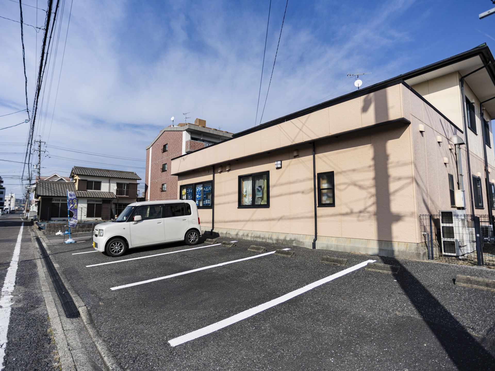 駐車場の外観