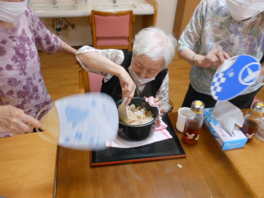 共同調理活動の様子