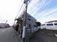 静かな街角の外観