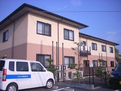 ゆったりとした建物の外観