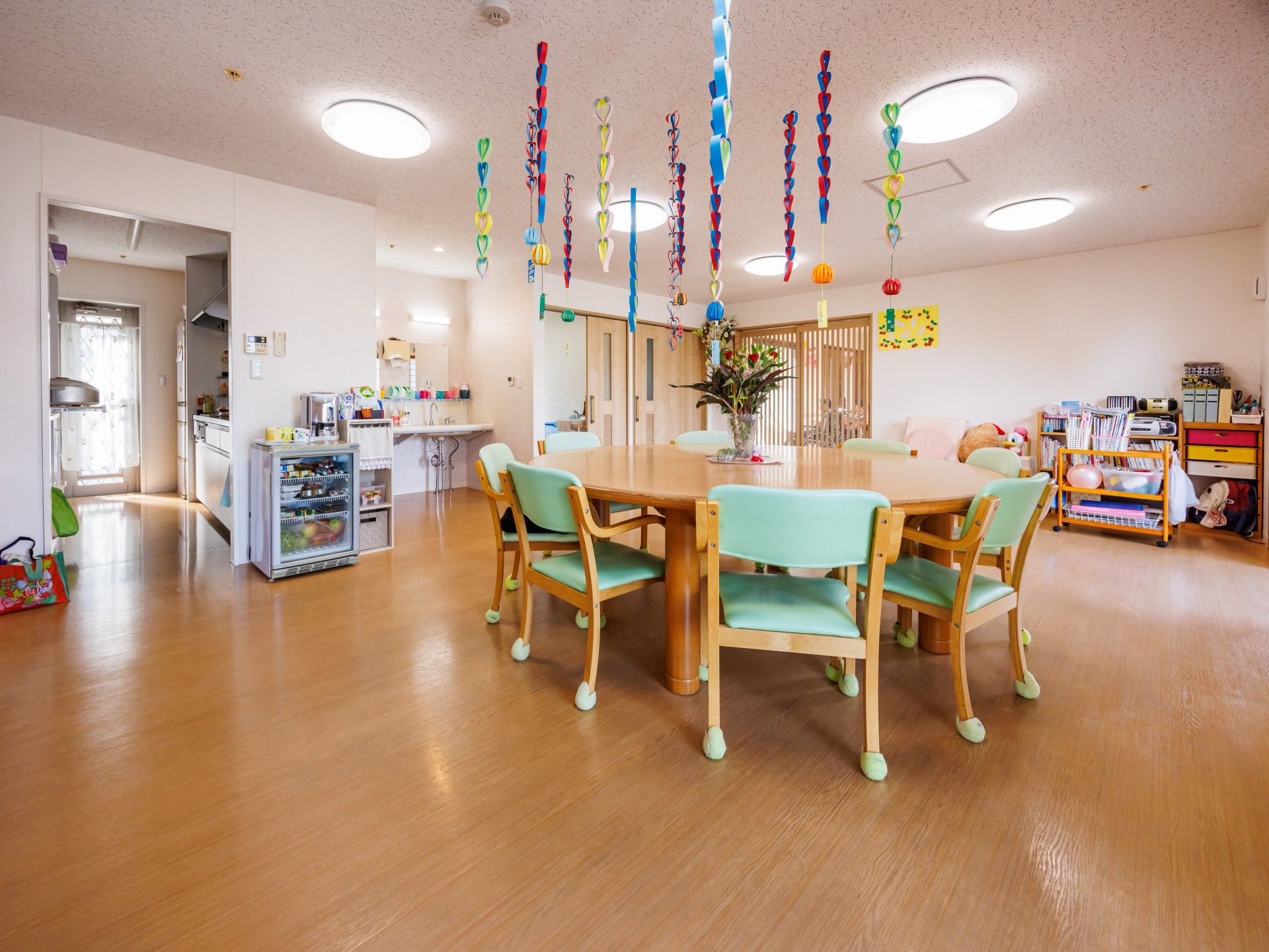 カラフルな飾りのある部屋