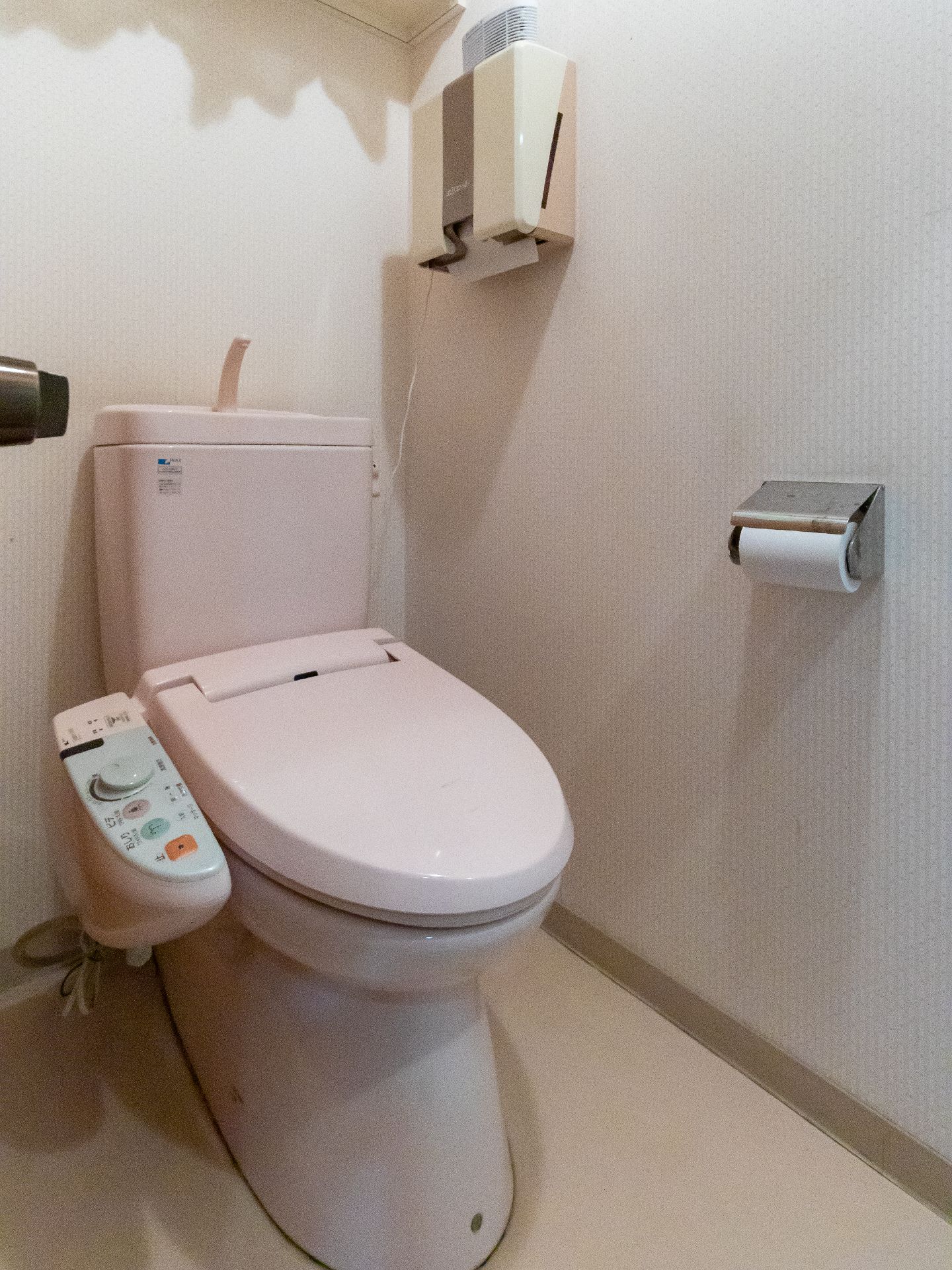 ウォシュレット機能のついているトイレ