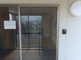 エントランスとアプローチが見える施設の入口