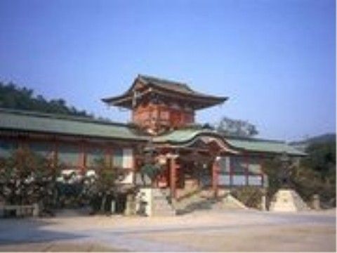 当施設周辺には有名な神社もあり、入居者様と来訪者様がご一緒にお出かけになられるレジャースポットとしてもお楽しみいただける。