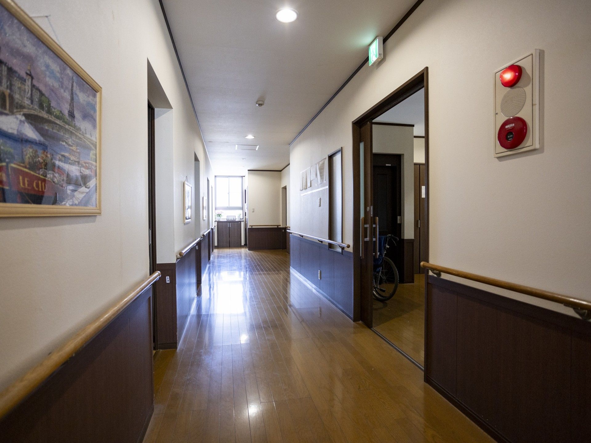 明るい廊下
