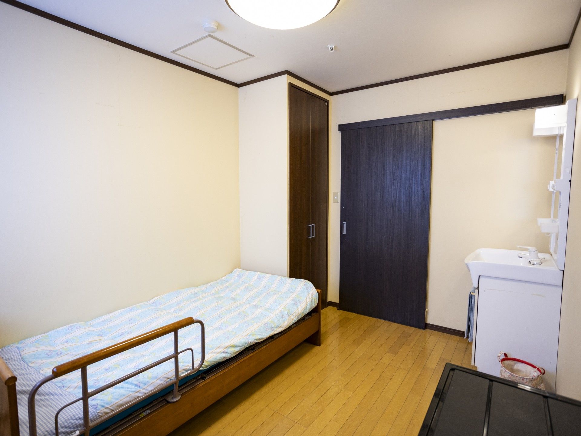 シンプルな個室