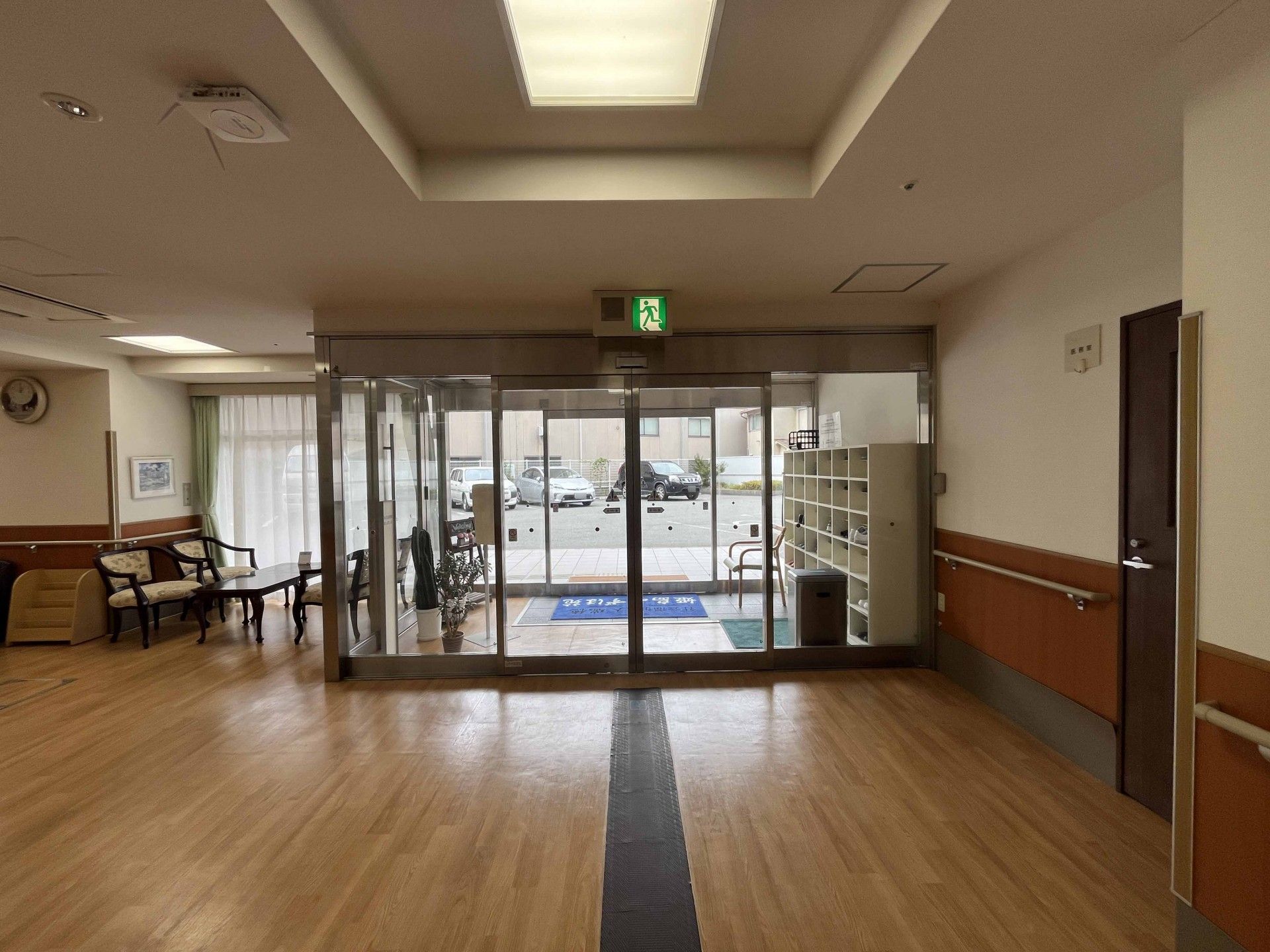 広いエントランスホール