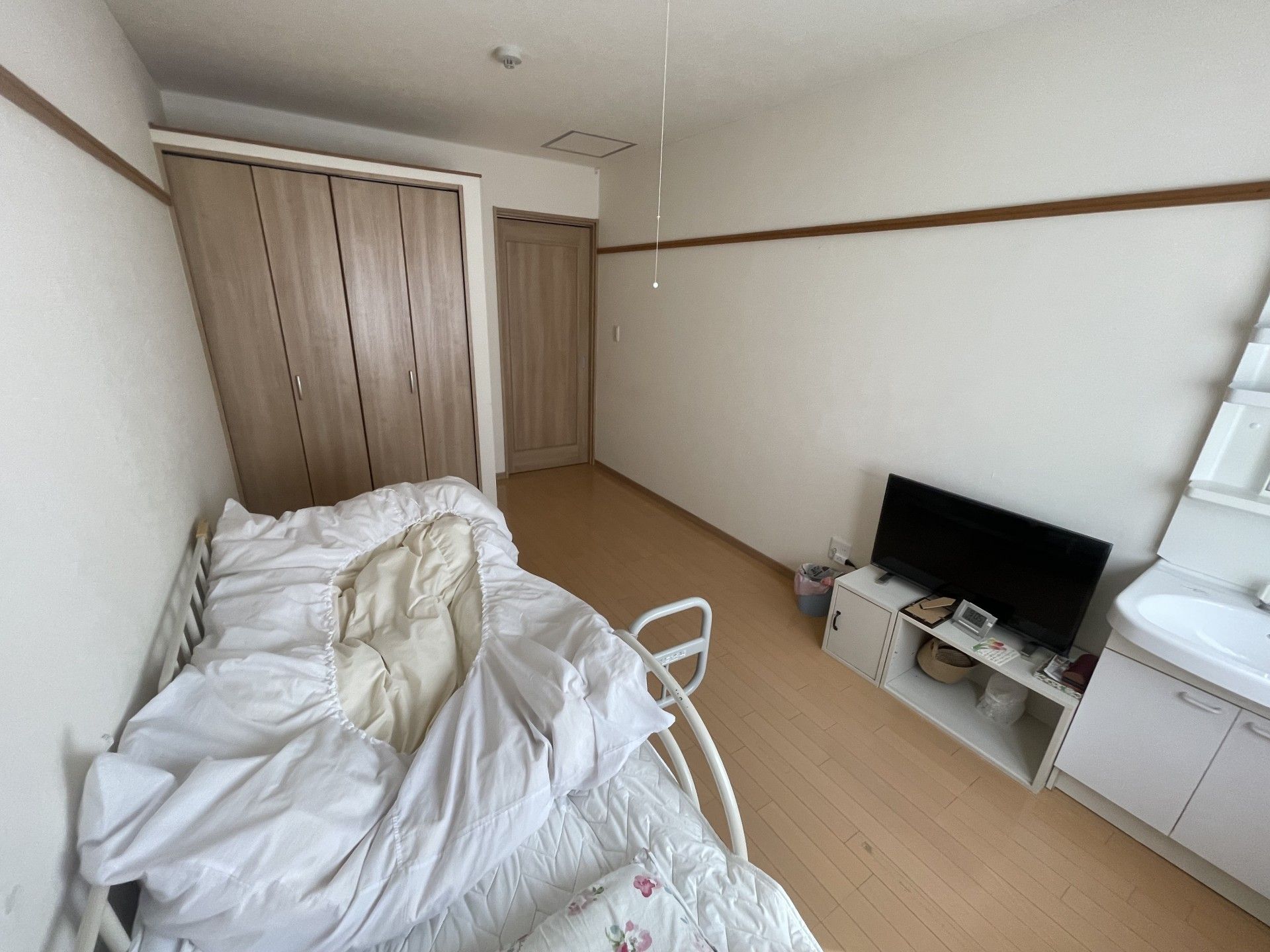 シンプルな個室の様子