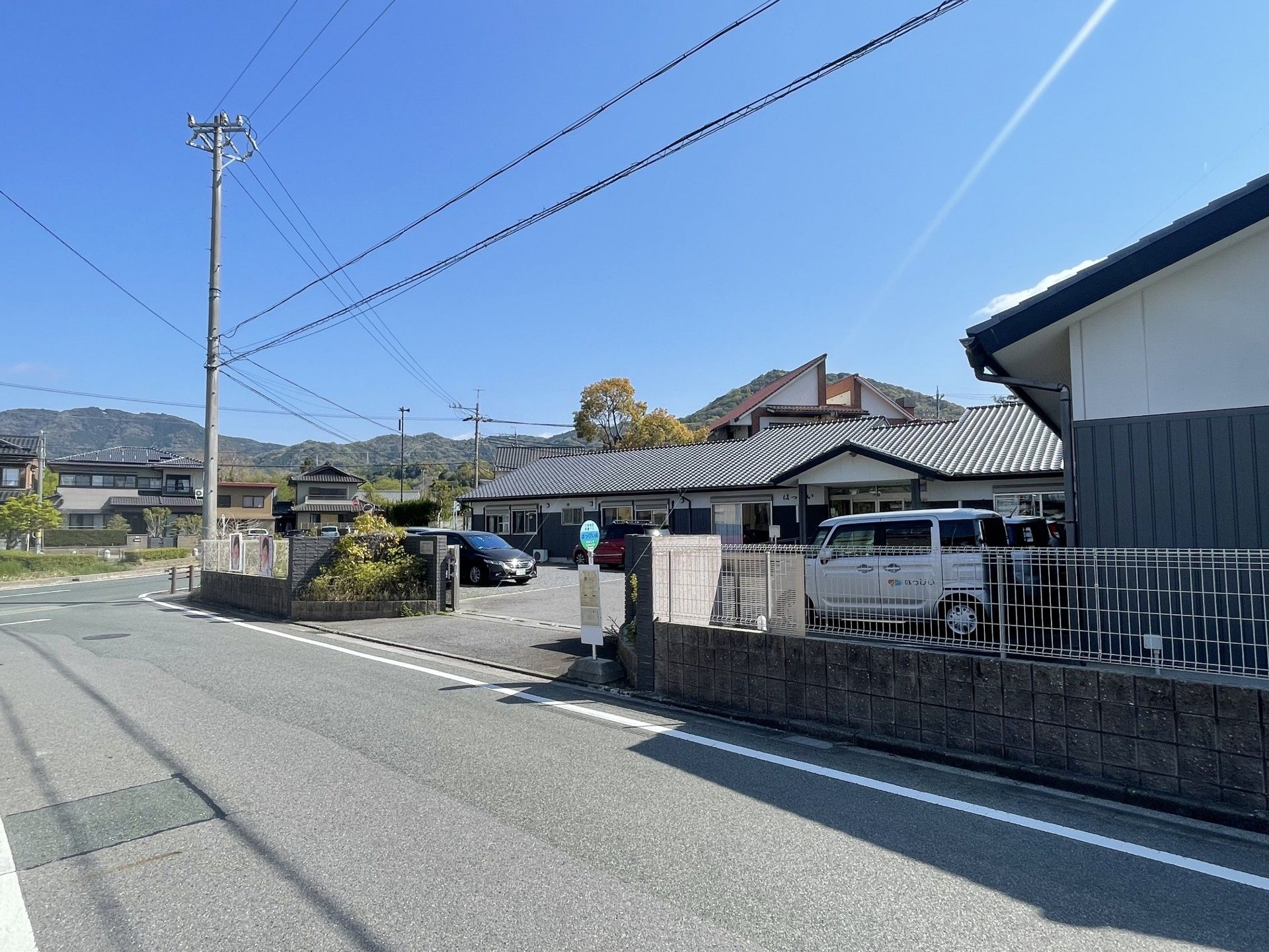 静かな住宅街の建物