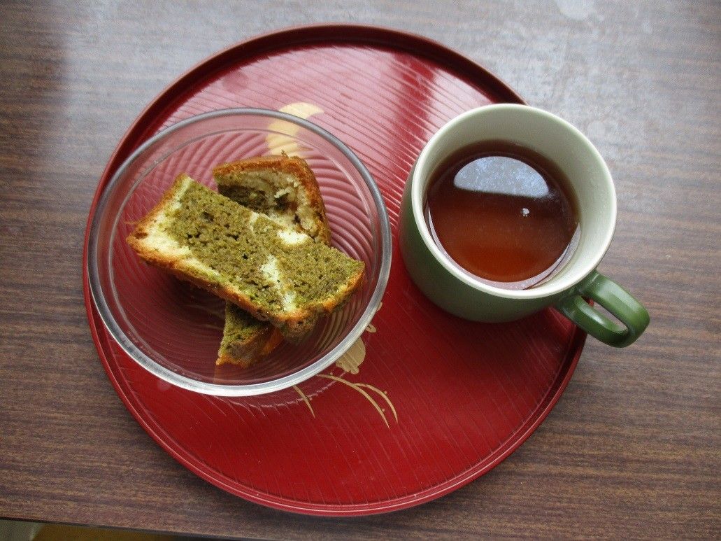 手作りおやつとお茶のセット