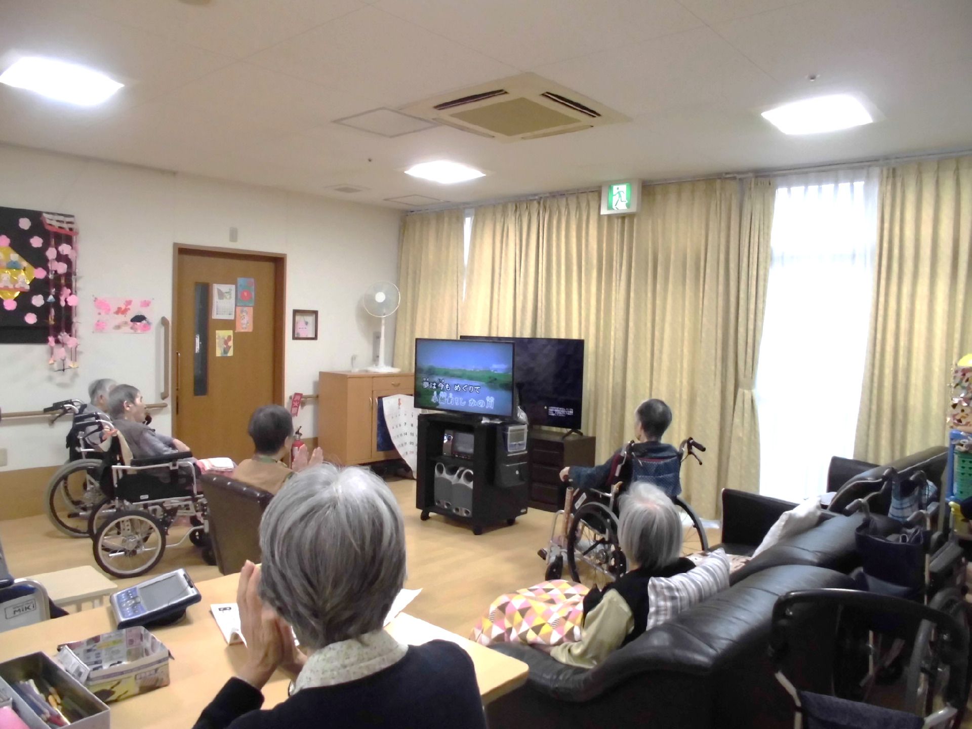 テレビの置いてある共有スペース