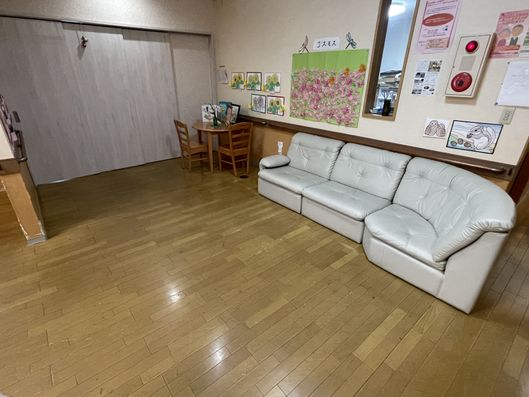 ラウンジ