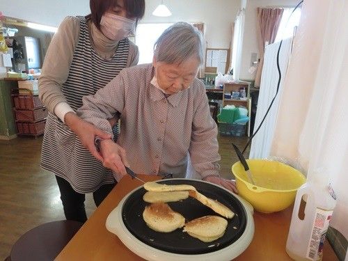 木が植えられている介護施設周辺の地域