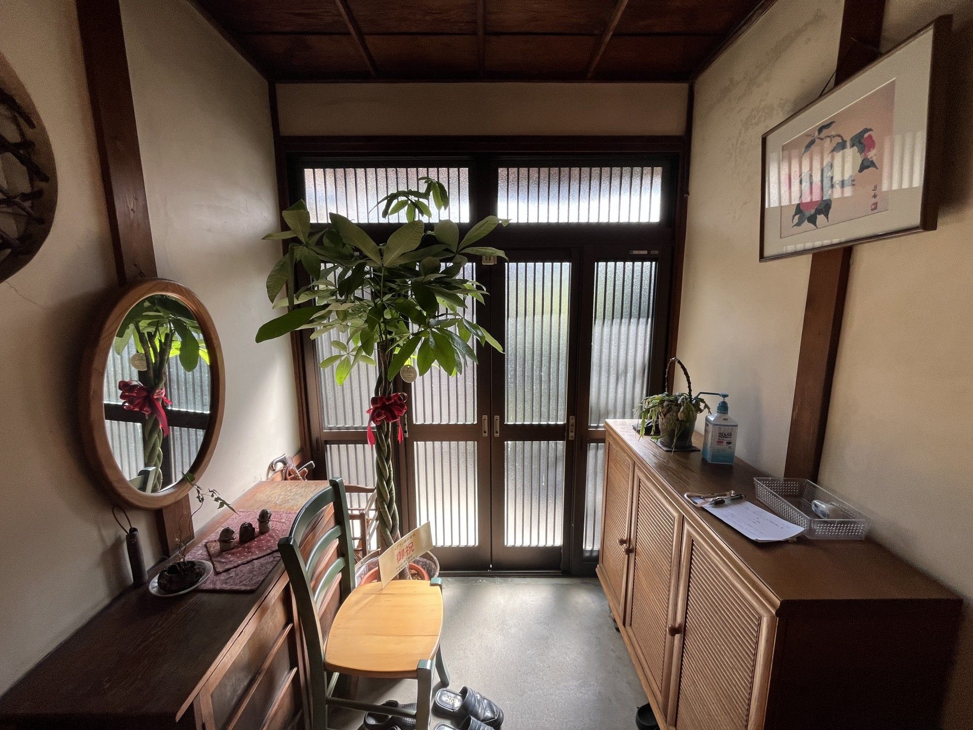 落ち着いた雰囲気の玄関