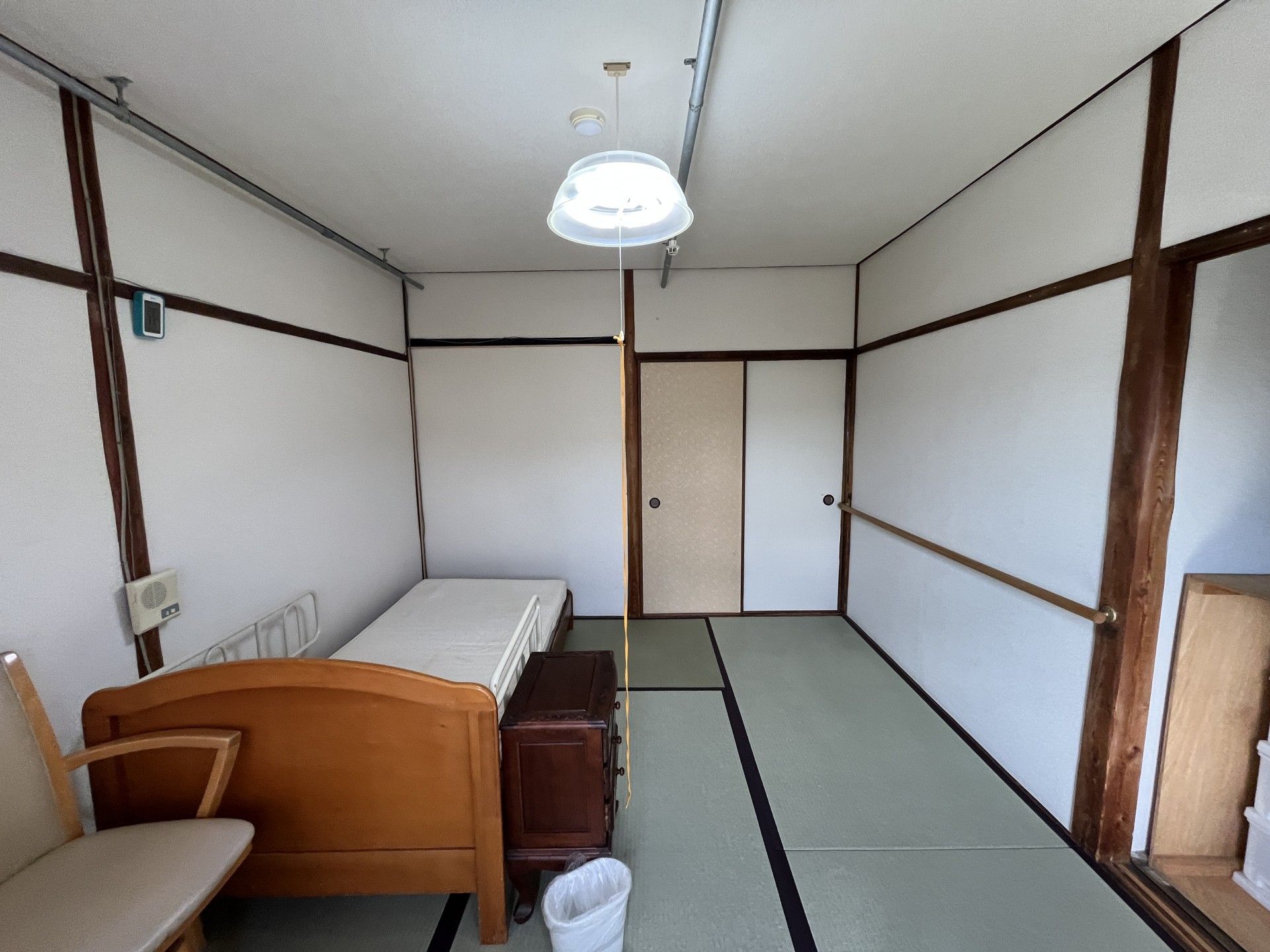 畳のある落ち着いた部屋