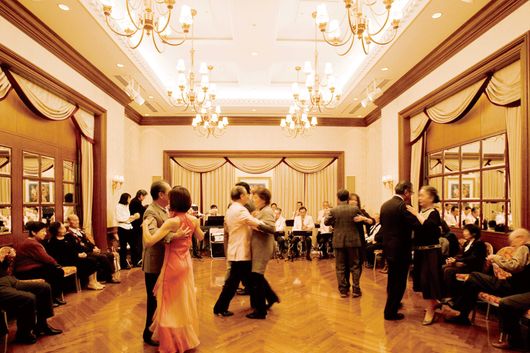 クレールホール