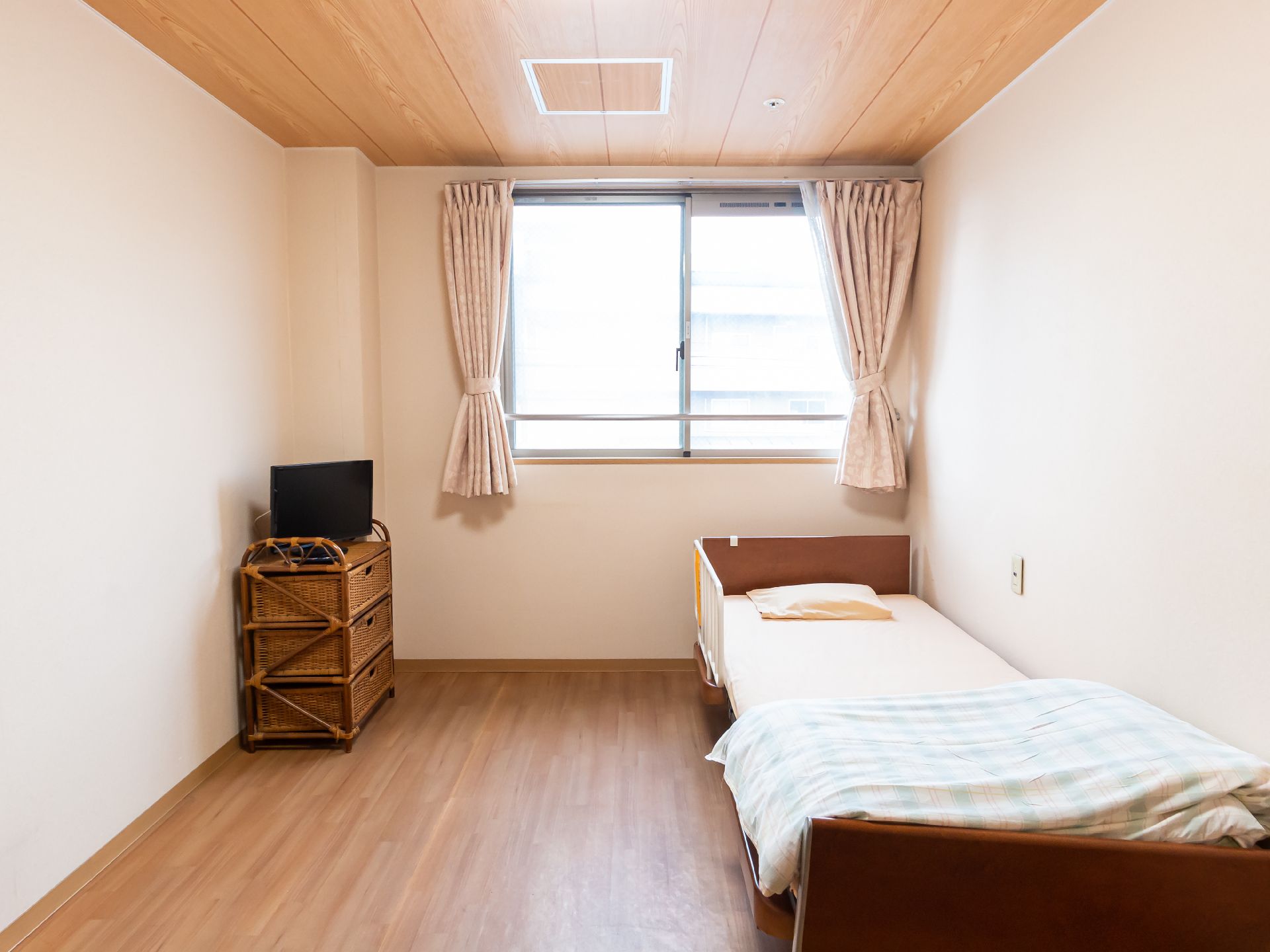 介護ベッドが設置されている居室