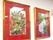 色鮮やかな絵画の壁