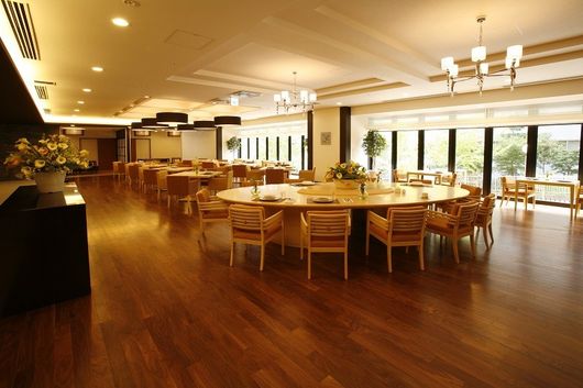 クレールダイニング