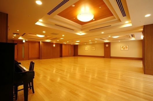 クレールホール