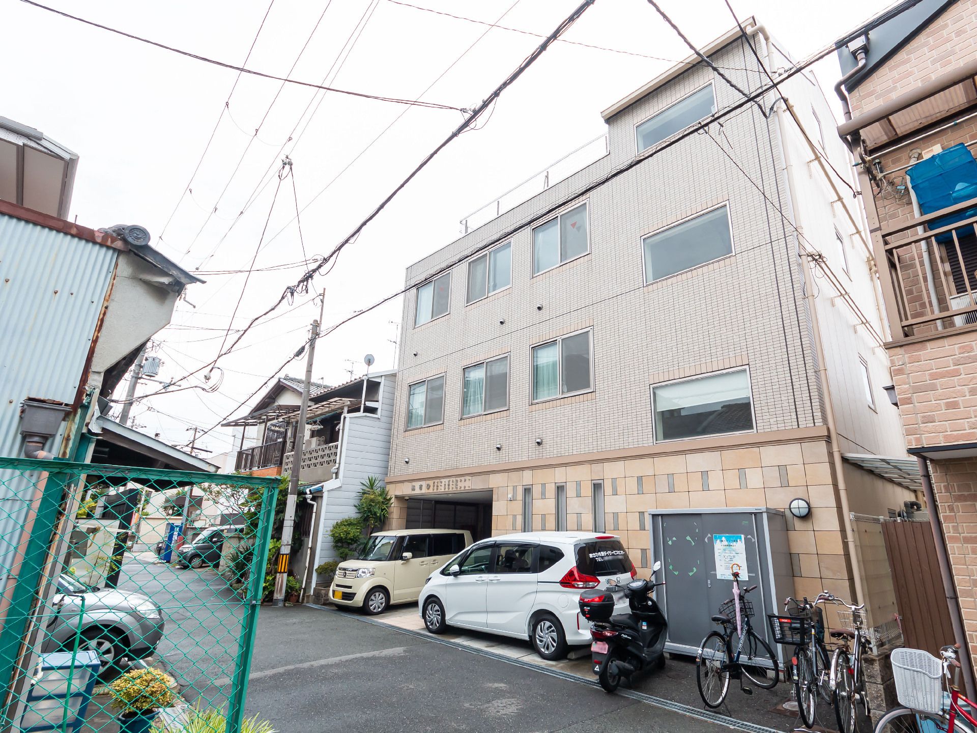 住宅の並んだ外観