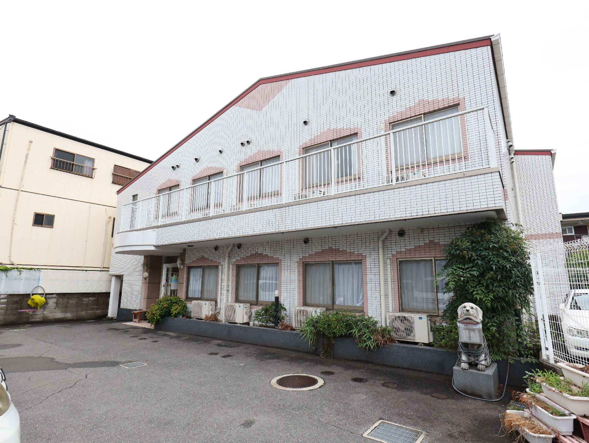 広い空間が完備された駐車場