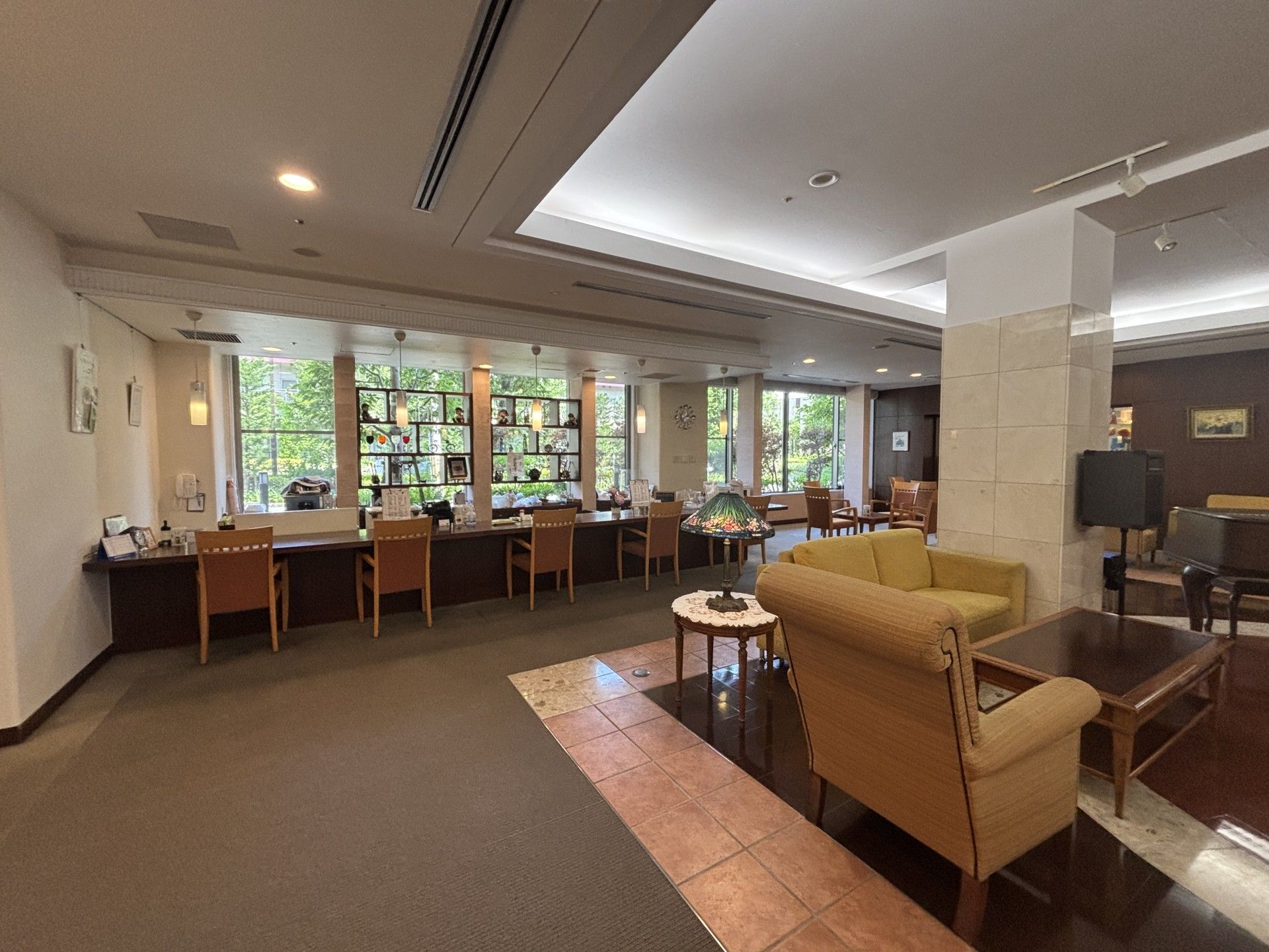 落ち着いた雰囲気の共有スペース