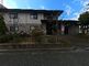 静かな住宅街の建物外観
