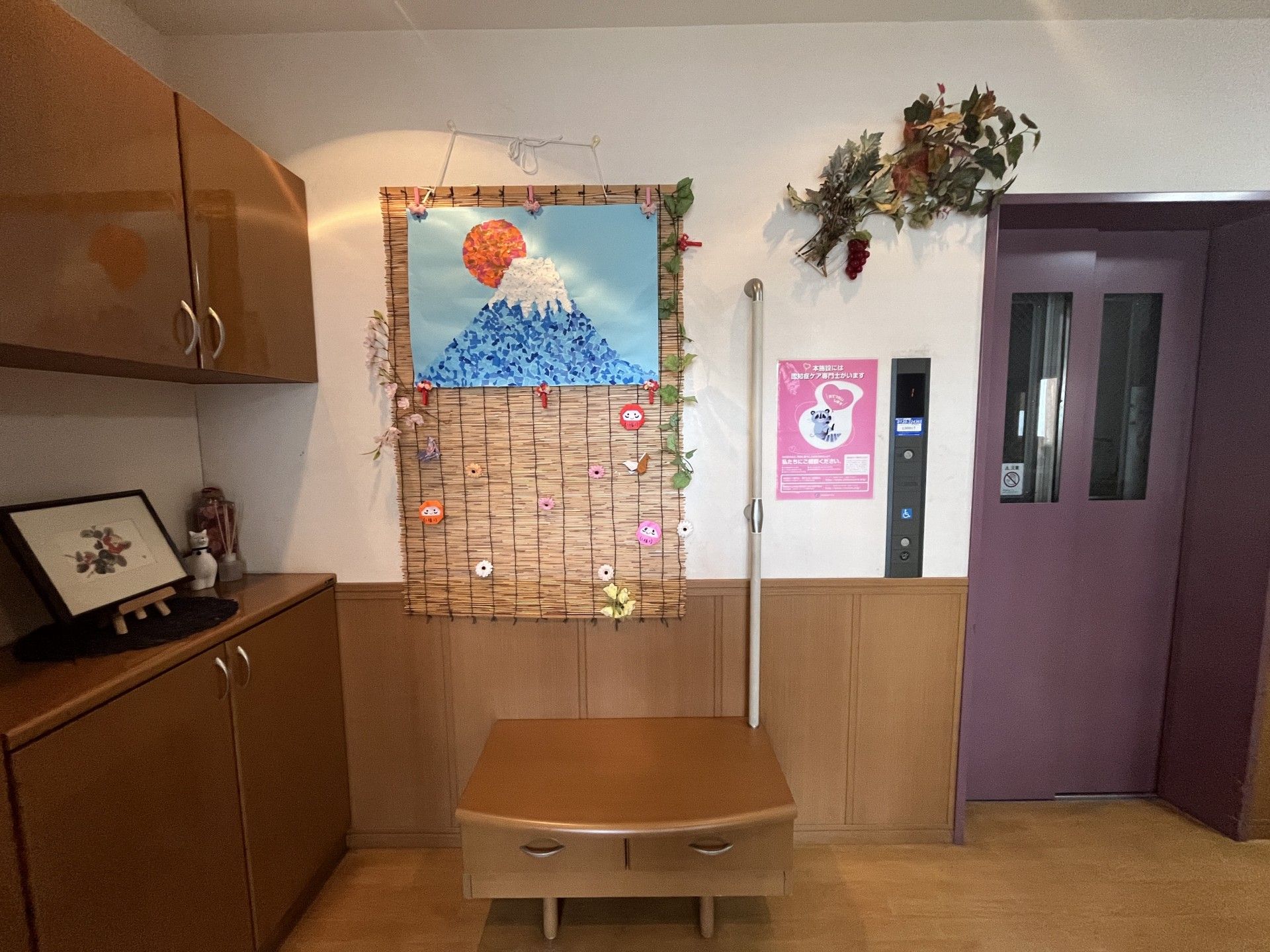 エレベーター前の飾り