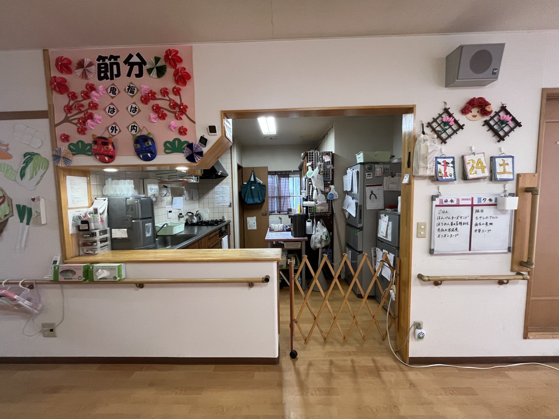 飾り付けがある調理スペース