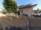 静かな施設の外観