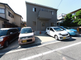 閑静な住宅街の外観