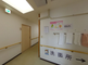 ケア施設の廊下風景