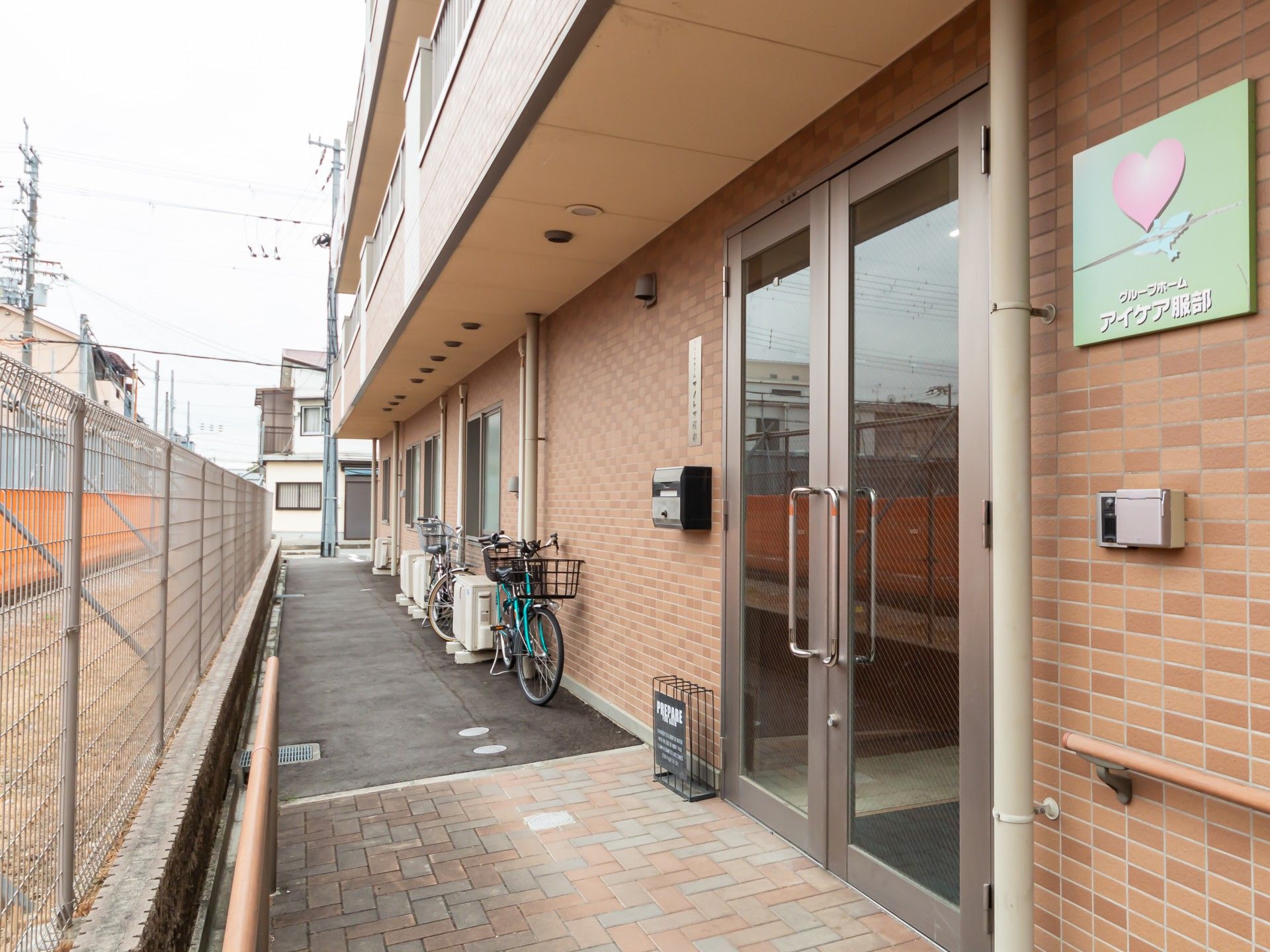 エントランスの外観