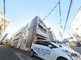 都市の中の静かな介護施設外観