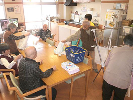 ダイニングテーブル