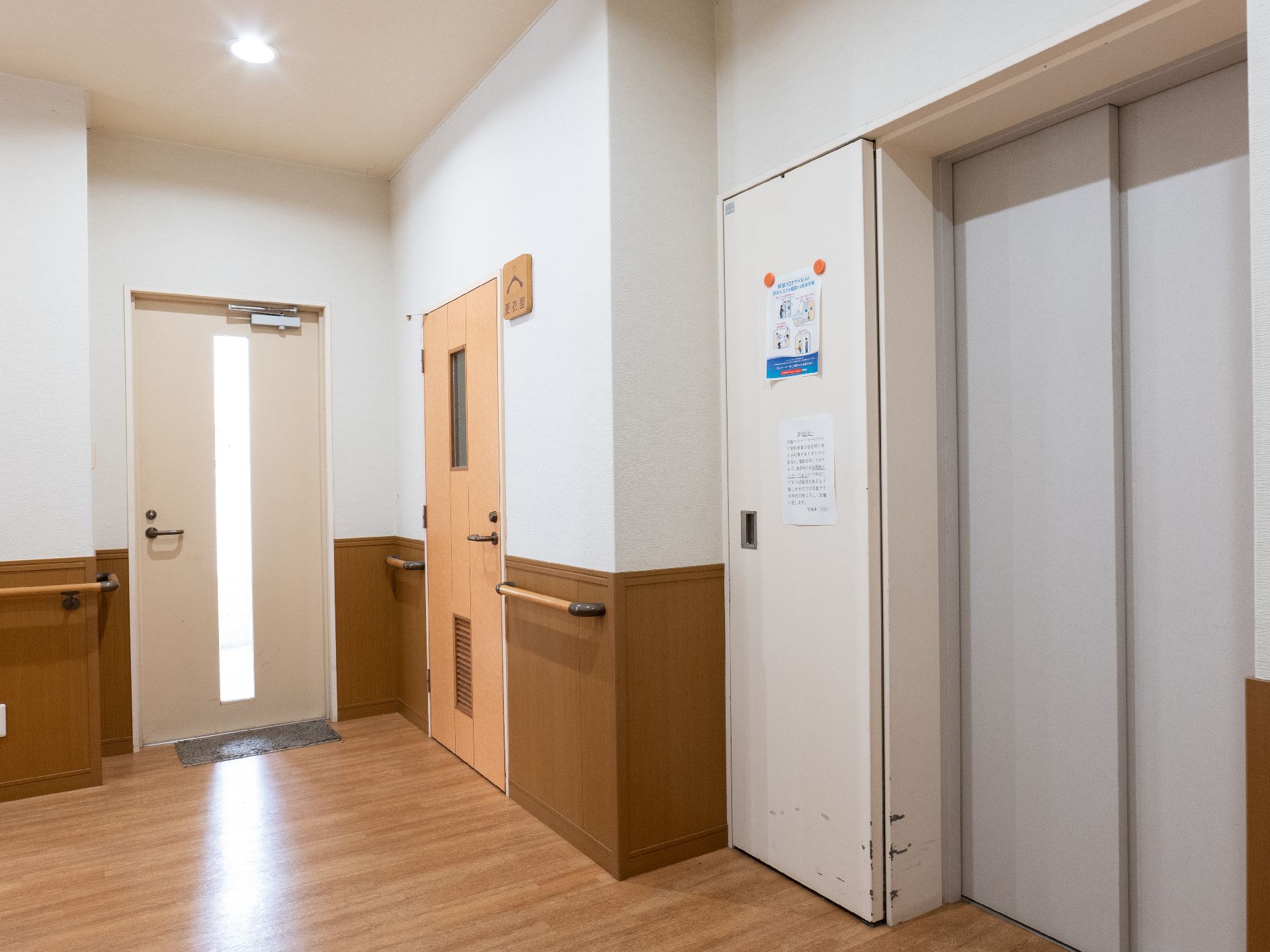 施設内エレベーター