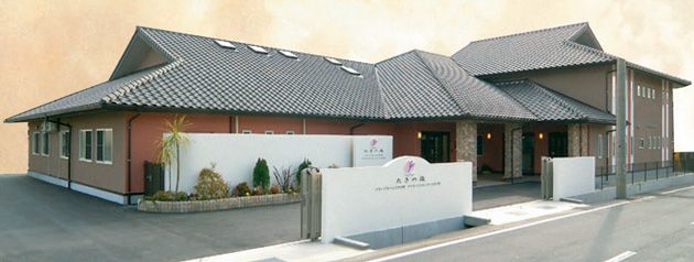 和風の落ち着いた建物