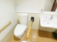 介護施設内の清潔なトイレスペース