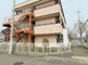 街の景観と建物の外観